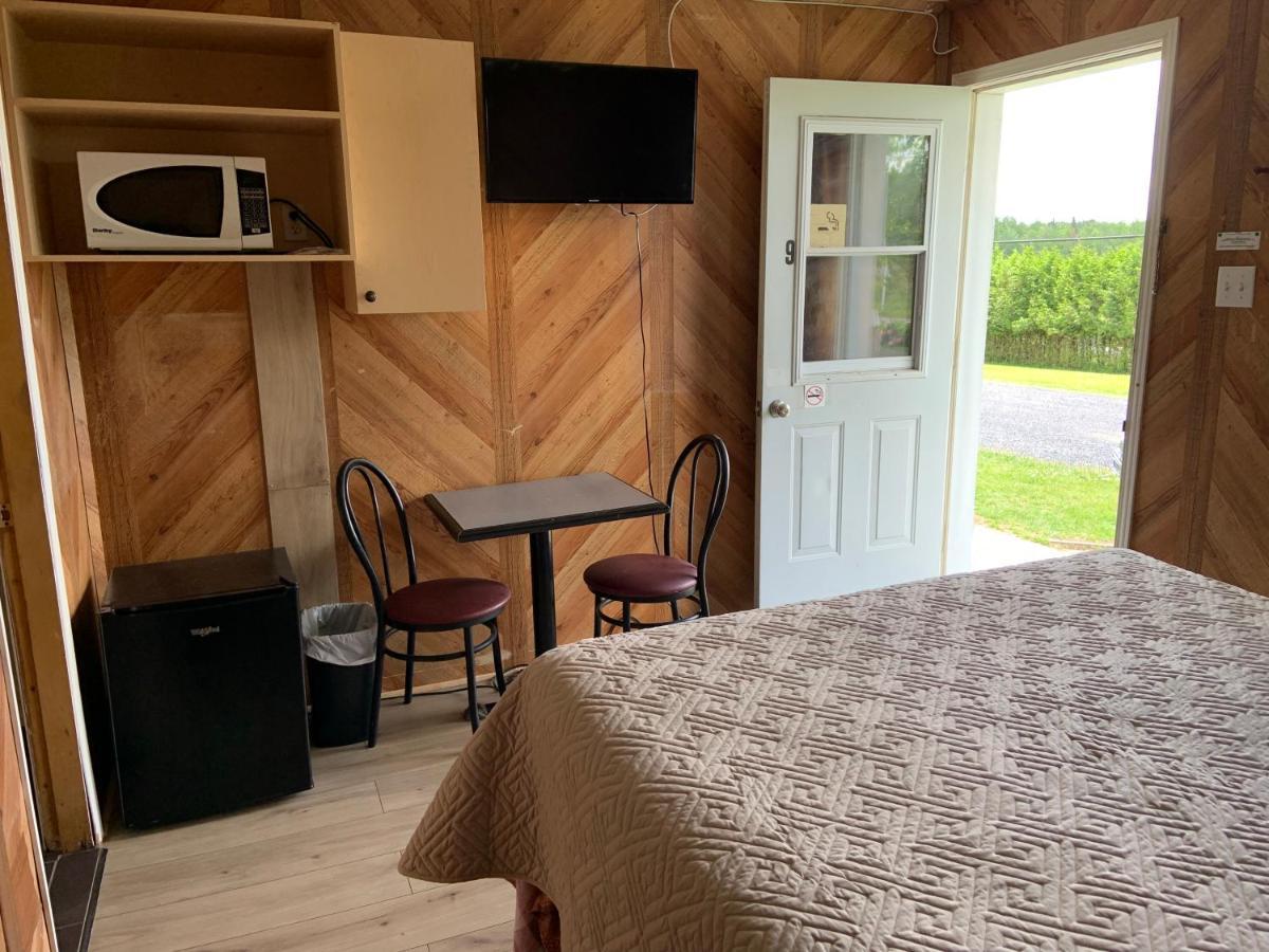 Motel & Chalets --Shefford-Waterloo- Habitation Forest Luaran gambar