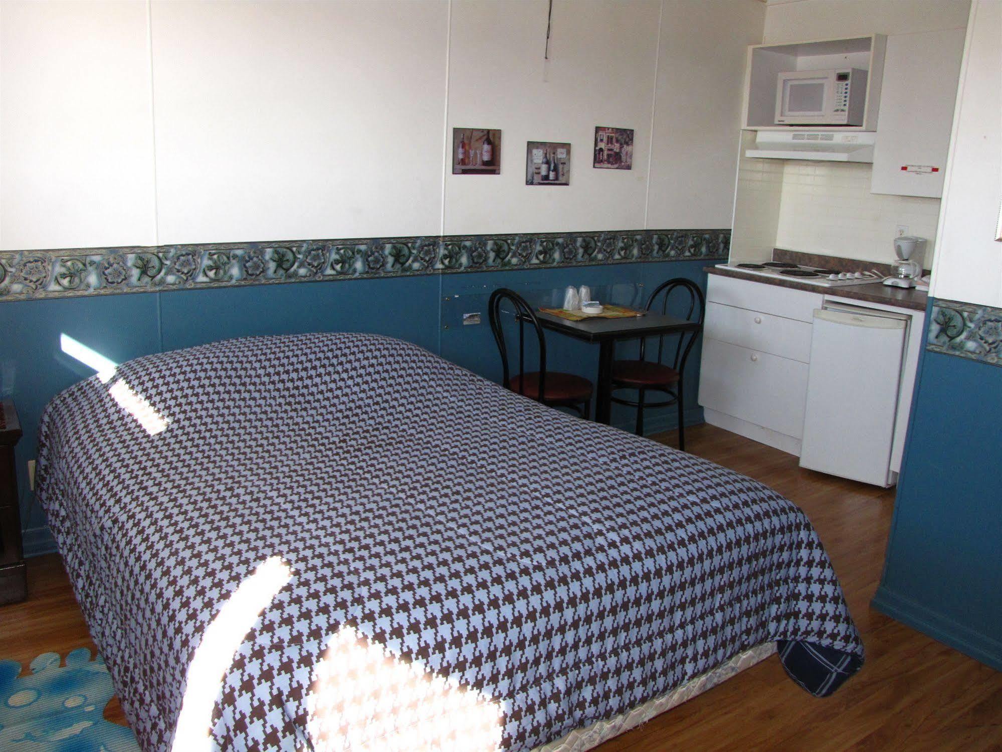 Motel & Chalets --Shefford-Waterloo- Habitation Forest Luaran gambar